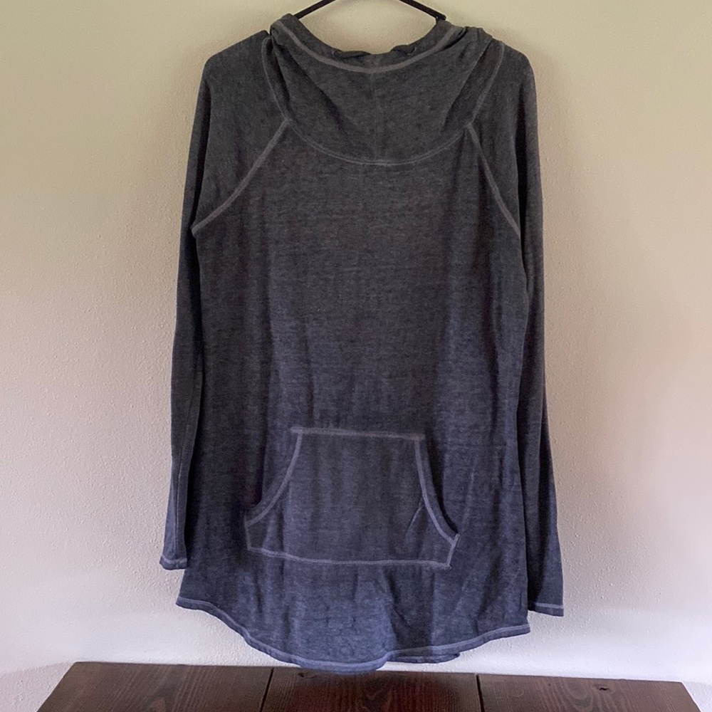 Maurice’s grey pullover hoodie